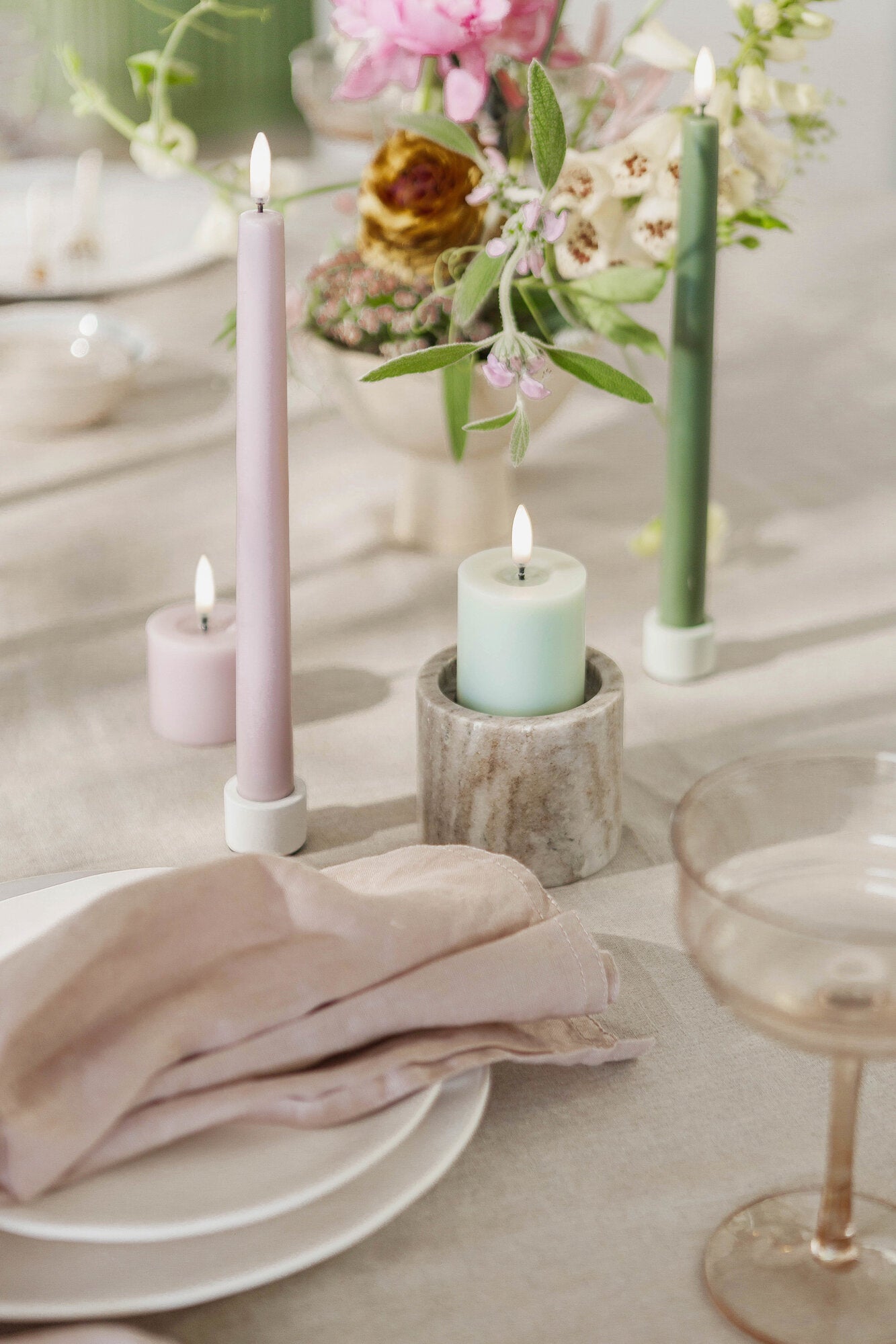 LED taper 2-pak kronelys, Light Lavender - H25 cm.